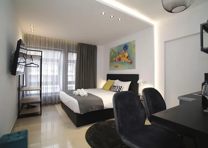 Zh Luxury Suites